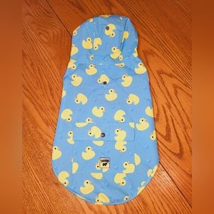🐾NEW Canada Pooch Raincoat  sz 14